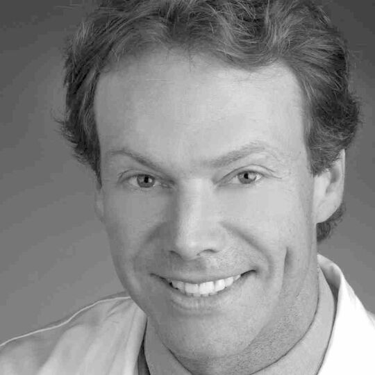 Gobert Freiherr - Skrbensky Univ. lect. Prof. Dr. (A) Facharzt FMH für Sportorthopädie, Traumatologie und Orthopädische Chirurgie